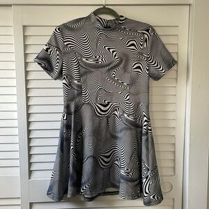 UNIF CID DRESS - OPTIC BLACK AND WHITE M